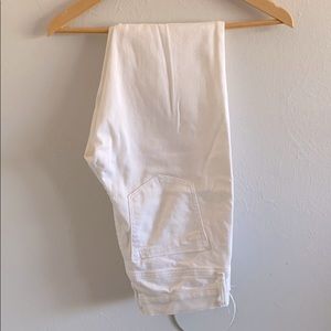 Never worn, tags on white denim jeans from Express